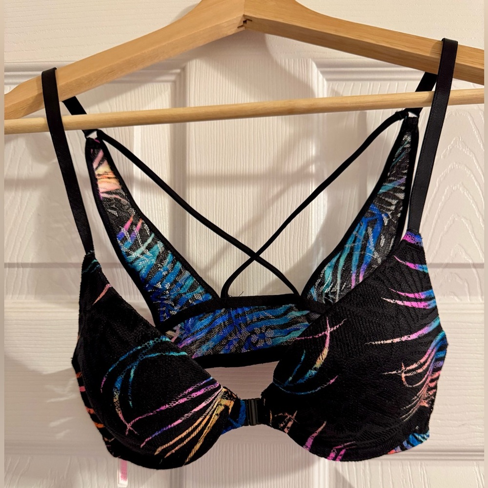 {Victorias Secret PINK} lace strappy push up bra size 34A.